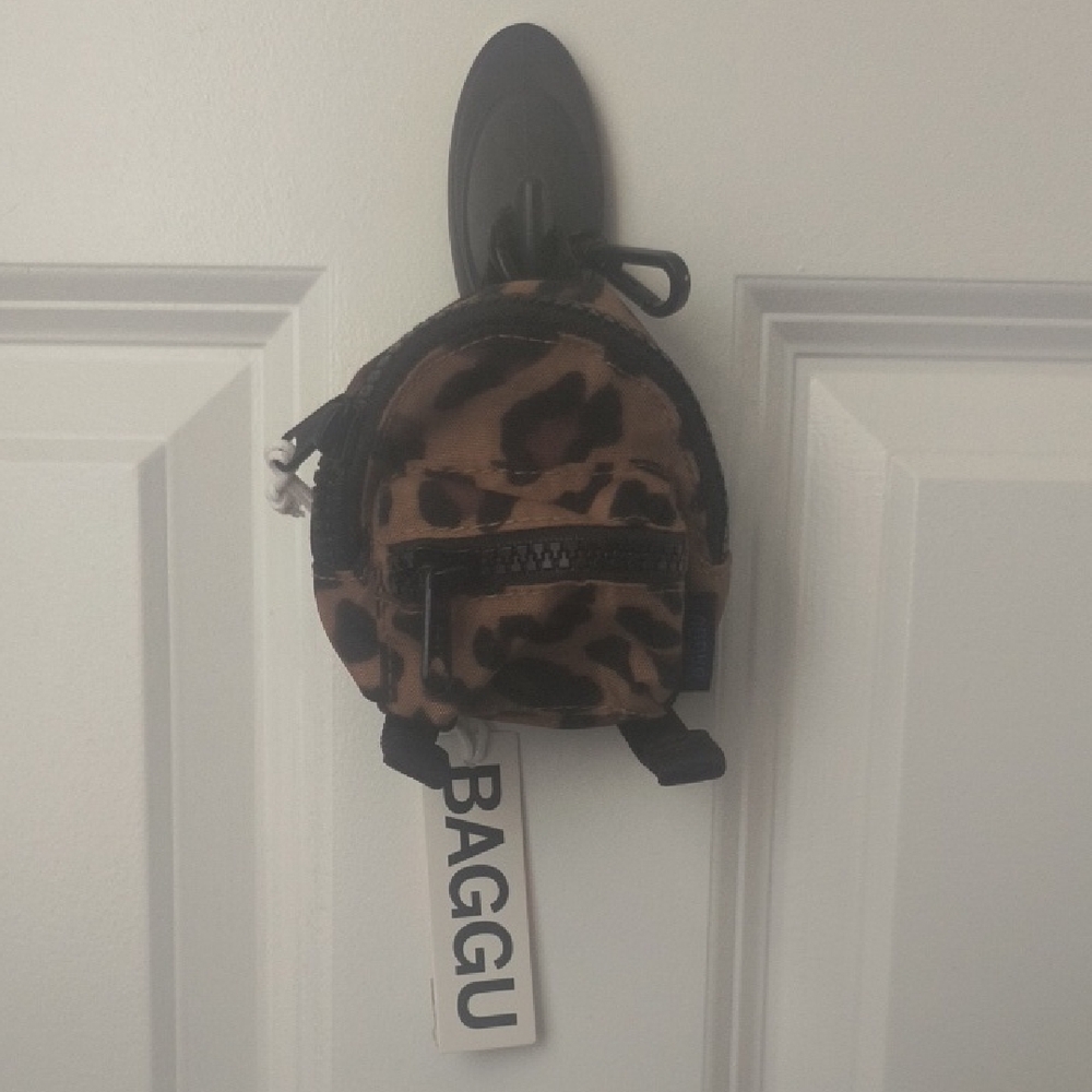 BAGGU Leopard Print Mini Backpack Coin Pouch - Brown Black
